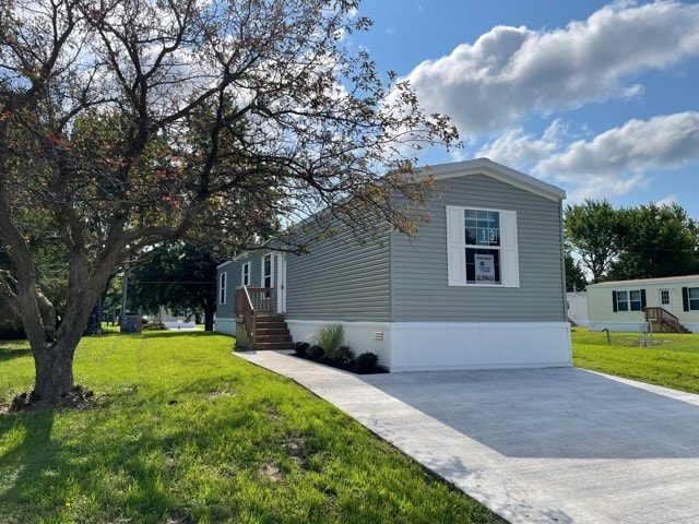 13 Farmingdale Drive Hamlin NY 14464