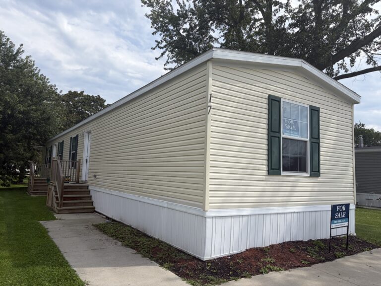 Photograph of 17 Oak Drive, OA17