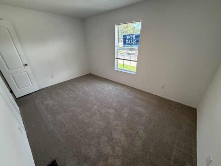 Gallery for 14 Farmingdale Drive Hamlin 14464 NY, FA14 at Creekside of Hamlin: Image 8 of 10